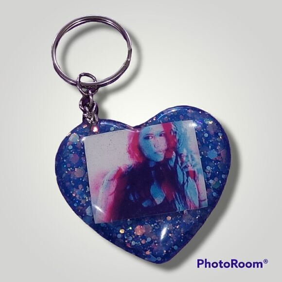 Malia J Blue Glitter Heart Keychain - Picture 4 of 11
